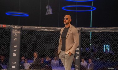 بعد استشهاده بآية من القرآن... أندرو تيت المتهم بالاغتصاب والاتجار في البشر يثير الجدل   