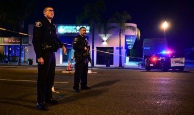 بايدن أمر بتنكيس الأعلام.. فك طلاسم جريمة القتل الجماعي في لوس أنجليس