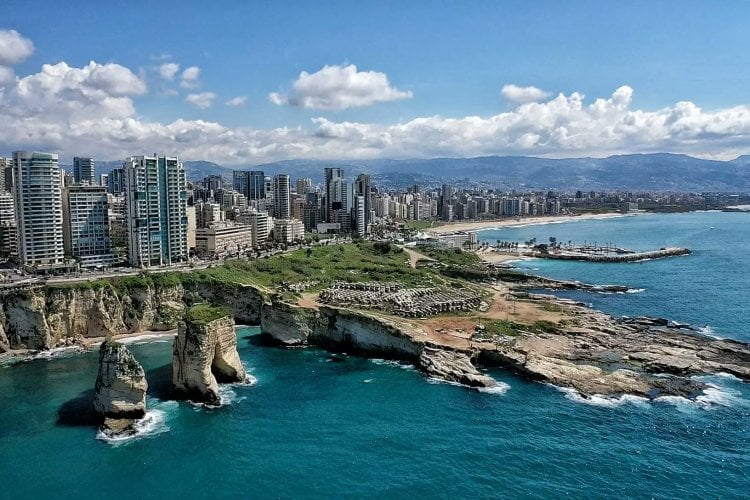 لبنان في 2023 بين لعبة الانتظار وحافة النار... هل تفجر الجيوب الفارغة الأوضاع؟
