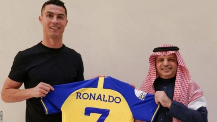 بند مثير للجدل في عقد كريستيانو... هل يعود إلى دوري أبطال أوروبا؟