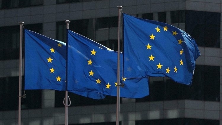 واشنطن بوست: فضيحة الفساد المروِّعة للاتحاد الأوروبي تضر بالديمقراطية