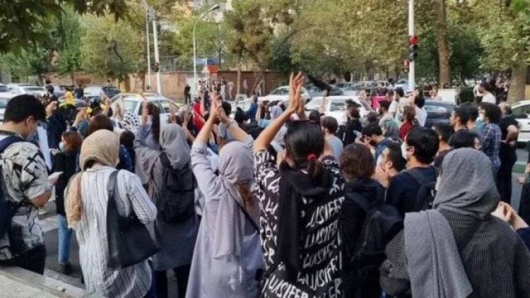 سيناريوهات خطيرة تحسمها الأشهر المقبلة... هل النظام الإيراني على وشك الانهيار؟