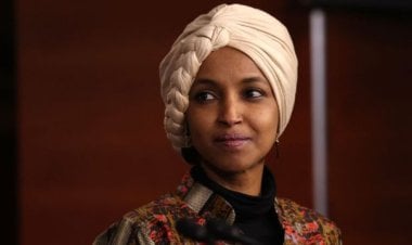 ماذا وراء عزل إلهان عمر من لجنة العلاقات الخارجية في الكونغرس؟