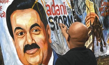 ما علاقة رئيس الوزراء الهندي بالملياردير غوتام أداني؟