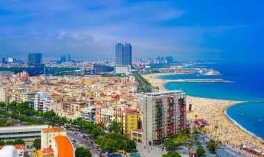 فايننشال تايمز: كيف ضلت برشلونة طريقها؟