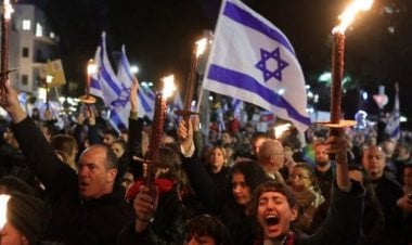 بعد الإصلاحات القضائية... الإسرائيليون يتسابقون للحصول على جوازات سفر أجنبية