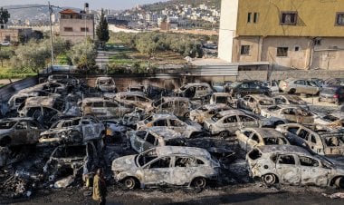 منازل محترقة وسيارات مغطاة بالرماد.. ما حدث في حوارة كان مروِّعًا