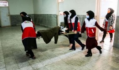 حالات تسمم غامضة.. ماذا يحدث داخل مدارس للفتيات في إيران؟