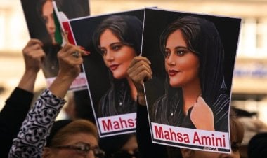 ناشيونال إنترست: مارس شهر المرأة... لكن ليس في إيران