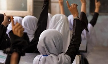 فصول تحت الأرض.. الأفغان يتمردون على قرار طالبان بحظر تعليم الفتيات