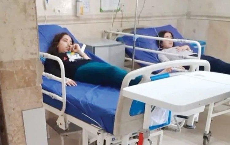 انتقام جماعي... من يقف خلف تسميم مئات التلميذات في إيران؟