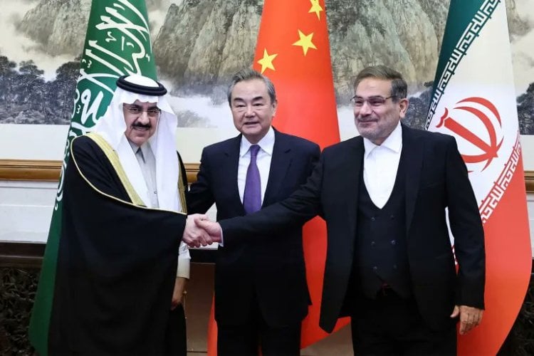 فورين أفيرز: بعد التقارب السعودي الإيراني.. واقع جيوسياسي جديد في الشرق الأوسط