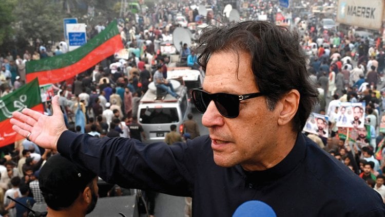 عمران خان يواجه مذكرة توقيف جديدة... هل تستطيع السلطات اعتقاله؟
