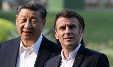 لسنا سُذّجًا ولا تابعين... هل يغـيِّــر ماكرون بوصلة فرنسا بعيدًا عن أمريكا؟