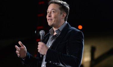 إيلون ماسك يعمل على إنشاء أداة للذكاء الاصطناعي.. هل تقضي على البشرية؟