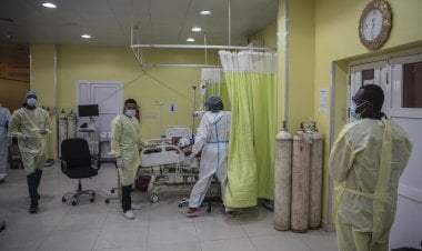 بعد إغلاق المستشفيات بالسودان.. وسائل التواصل الاجتماعي الأمل الأخير للمرضى