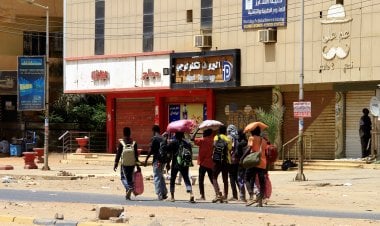 أهوال الحرب... دعاء السفر وأحلام محطمة في مطار سوداني