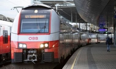 النازيون الجدد... تحية هتلر تصدح في قطار نمساوي