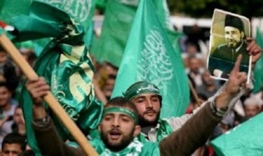 الإخوان على طريق الحظر في أوروبا... هل تنجح باريس في تجفيف منابع التمويل؟