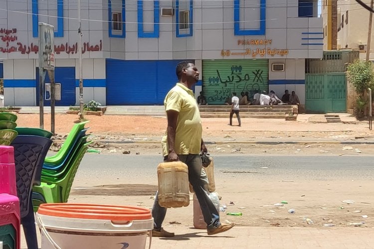منظمات العمل الإنساني في السودان..نيران المعارك وضرورة تسليم المساعدات