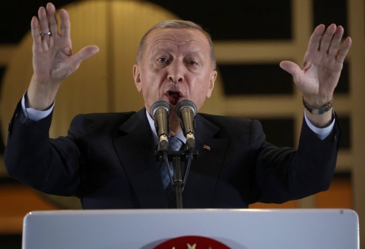 فوز متوقع.. أردوغان يتمسك بحكم تركيا ويبدد آمال المعارضة