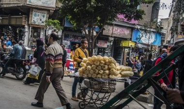 القروض... ترهق جيوب المصريين