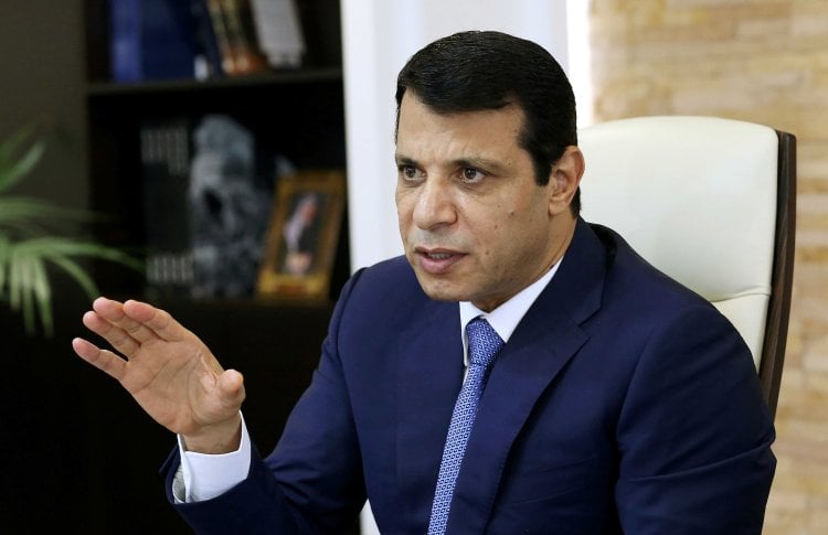 تغيير عباس وتمكين دحلان... ماذا تريد الفصائل الفلسطينية؟
