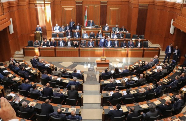 للمرة الـ12.. البرلمان اللبناني يفشل في انتخاب رئيس وسط انقسام سياسي حاد