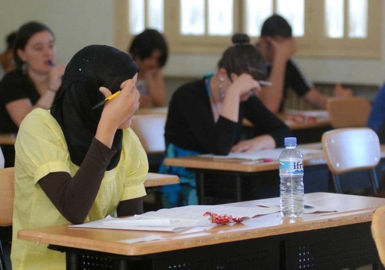 بكالوريا الجزائر... قطع الإنترنت في عموم البلاد لمنع الغش